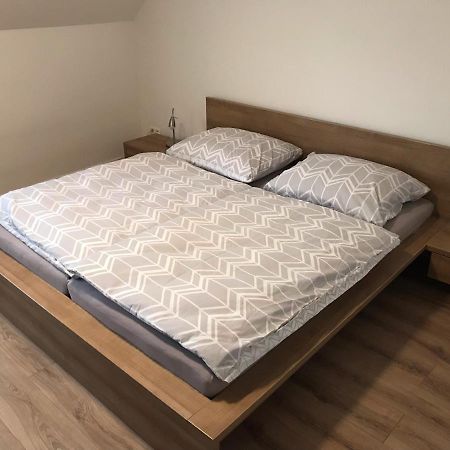 Apartman Neva Gbely Скаліця Екстер'єр фото